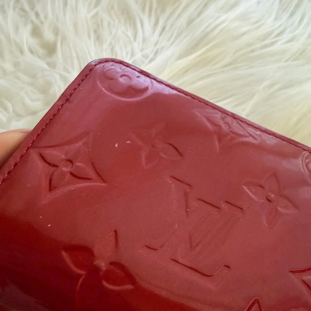 Louis Vuitton Vernis Cherry Red Zipper
Coin Purse - Picture 4 of 8